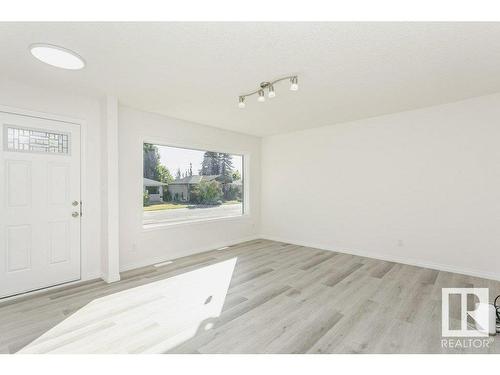 10466 157 Street, Edmonton, AB - Indoor Photo Showing Other Room