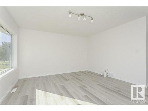 10466 157 Street, Edmonton, AB - Indoor Photo Showing Other Room