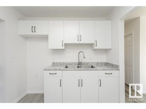 10466 157 Street, Edmonton, AB - Indoor Photo Showing Kitchen