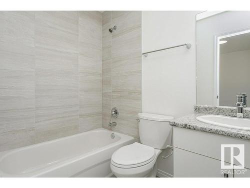 10466 157 Street, Edmonton, AB - Indoor Photo Showing Bathroom