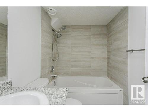 10466 157 Street, Edmonton, AB - Indoor Photo Showing Bathroom