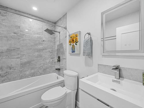 11523 141 Avenue, Edmonton, AB - Indoor Photo Showing Bathroom