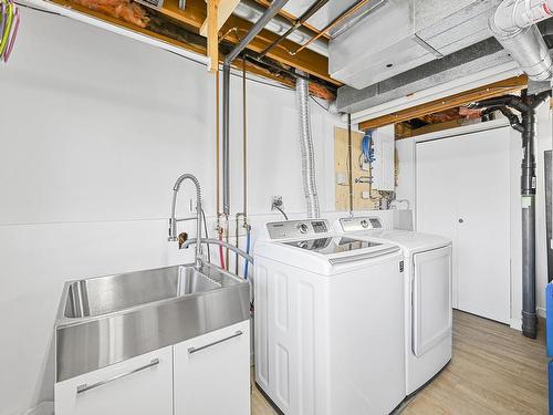 11523 141 Avenue, Edmonton, AB - Indoor Photo Showing Laundry Room