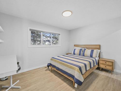 11523 141 Avenue, Edmonton, AB - Indoor Photo Showing Bedroom