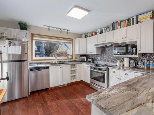 9309 98 Avenue, Edmonton, AB - Indoor Photo Showing Kitchen