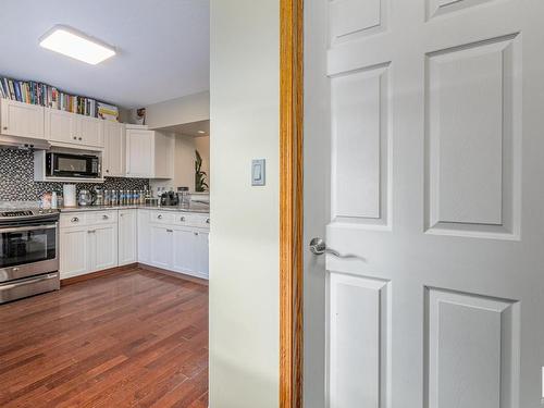 9309 98 Avenue, Edmonton, AB - Indoor Photo Showing Kitchen