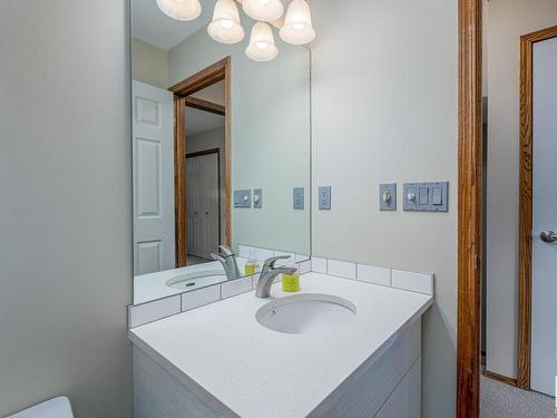 9309 98 Avenue, Edmonton, AB - Indoor Photo Showing Bathroom