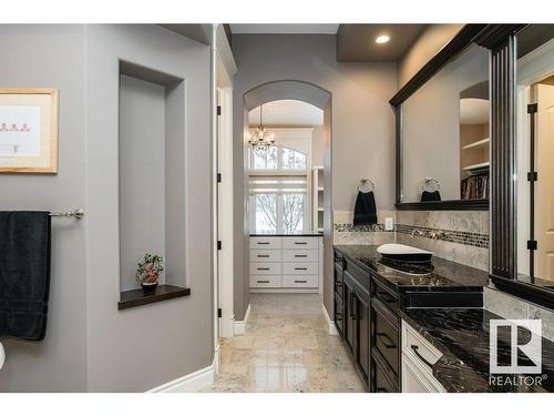 3448 Keswick Boulevard, Edmonton, AB - Indoor Photo Showing Bathroom