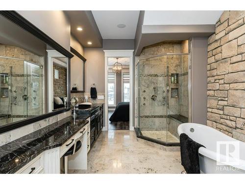 3448 Keswick Boulevard, Edmonton, AB - Indoor Photo Showing Bathroom