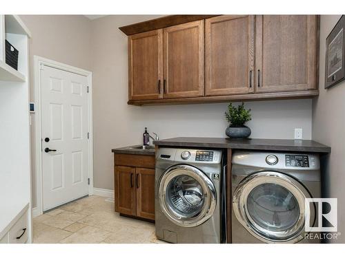 3448 Keswick Boulevard, Edmonton, AB - Indoor Photo Showing Laundry Room