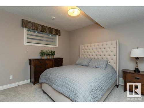 3448 Keswick Boulevard, Edmonton, AB - Indoor Photo Showing Bedroom