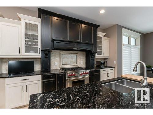 3448 Keswick Boulevard, Edmonton, AB - Indoor Photo Showing Kitchen With Double Sink