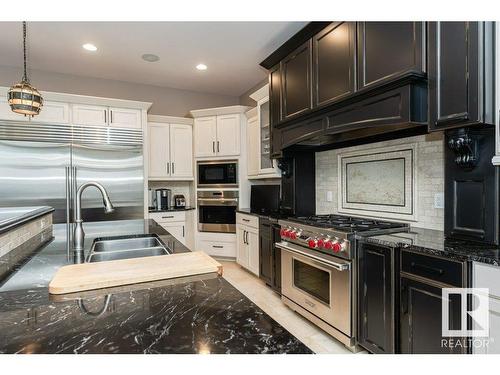 3448 Keswick Boulevard, Edmonton, AB - Indoor Photo Showing Kitchen With Double Sink With Upgraded Kitchen