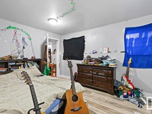 8844 93 Street, Edmonton, AB - Indoor Photo Showing Bedroom