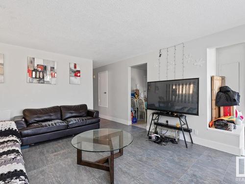 8844 93 Street, Edmonton, AB - Indoor Photo Showing Living Room