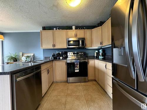 1807 Tomlinson Crescent, Edmonton, AB - Indoor Photo Showing Kitchen With Double Sink