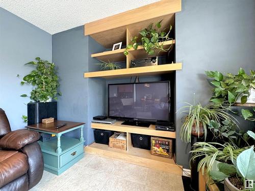 1807 Tomlinson Crescent, Edmonton, AB - Indoor Photo Showing Other Room