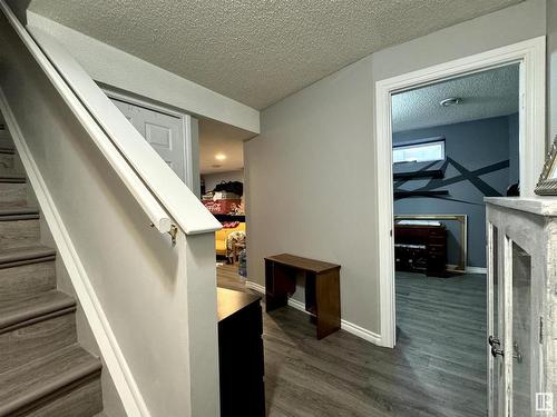 1807 Tomlinson Crescent, Edmonton, AB - Indoor Photo Showing Other Room