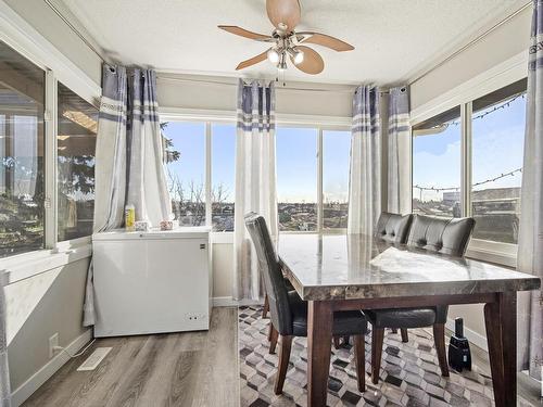 72 Howson Crescent, Edmonton, AB - Indoor Photo Showing Dining Room