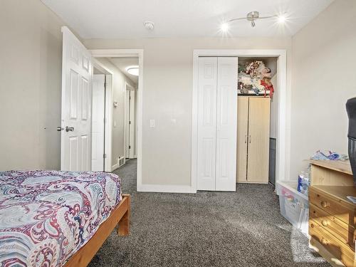 72 Howson Crescent, Edmonton, AB - Indoor Photo Showing Bedroom