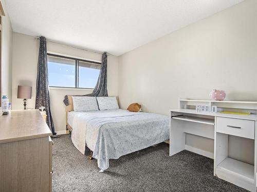 72 Howson Crescent, Edmonton, AB - Indoor Photo Showing Bedroom