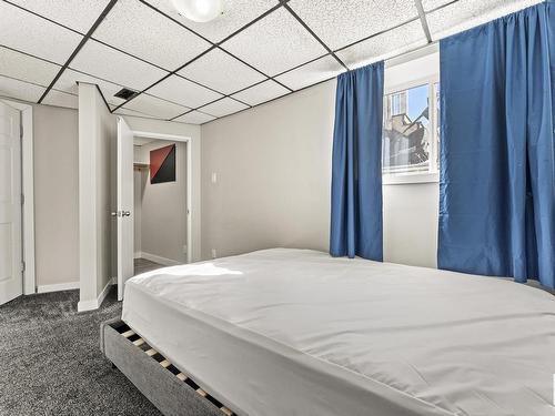 72 Howson Crescent, Edmonton, AB - Indoor Photo Showing Bedroom