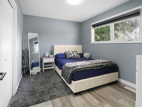 10255 159 Street, Edmonton, AB - Indoor Photo Showing Bedroom