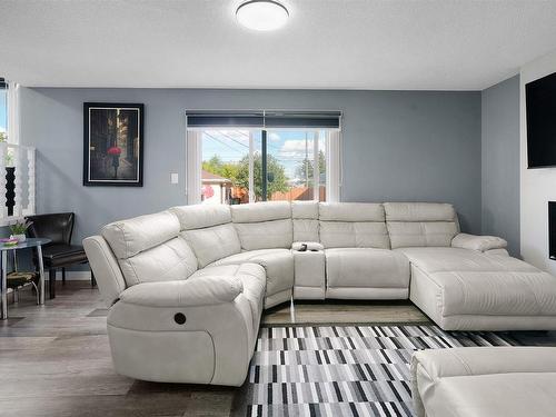 10255 159 Street, Edmonton, AB - Indoor Photo Showing Living Room