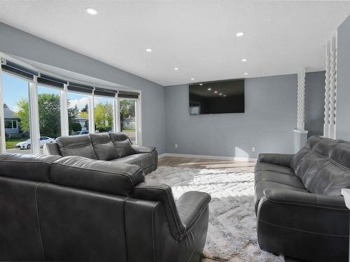 10255 159 Street, Edmonton, AB - Indoor Photo Showing Living Room