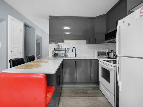 10255 159 Street, Edmonton, AB - Indoor Photo Showing Kitchen