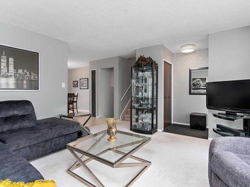 3512 12A Avenue Nw, Edmonton, AB - Indoor Photo Showing Living Room