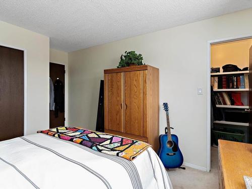 3512 12A Avenue Nw, Edmonton, AB - Indoor Photo Showing Bedroom