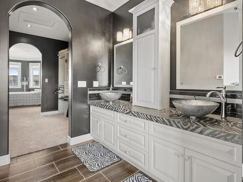 2312 Cameron Ravine Cove Cove, Edmonton, AB - Indoor Photo Showing Bathroom