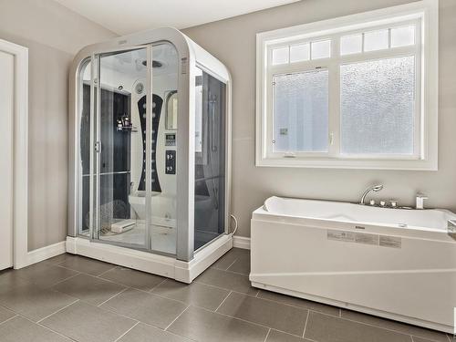 2312 Cameron Ravine Cove Cove, Edmonton, AB - Indoor Photo Showing Laundry Room