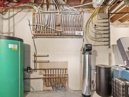 2312 Cameron Ravine Cove Cove, Edmonton, AB - Indoor Photo Showing Basement