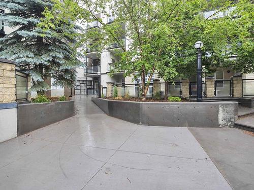 310 10411 122 Street, Edmonton, AB - Outdoor