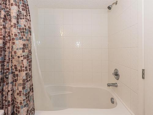 215 5816 Mullen Place, Edmonton, AB - Indoor Photo Showing Bathroom