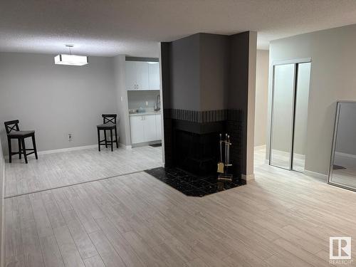 29 2204 118 Street, Edmonton, AB - Indoor