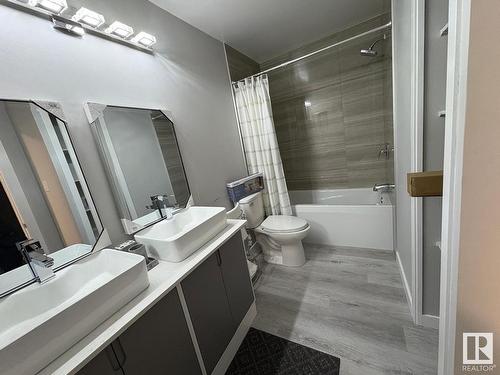 29 2204 118 Street, Edmonton, AB - Indoor Photo Showing Bathroom