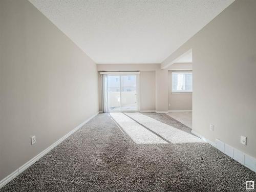 137 Centennial Court, Edmonton, AB - Indoor Photo Showing Other Room