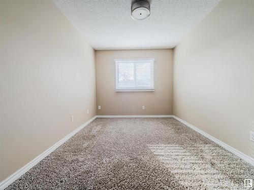 137 Centennial Court, Edmonton, AB - Indoor Photo Showing Other Room