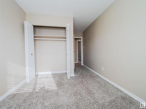 137 Centennial Court, Edmonton, AB - Indoor Photo Showing Other Room