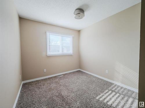 137 Centennial Court, Edmonton, AB - Indoor Photo Showing Other Room