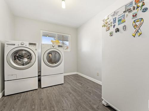 6515 102A Avenue, Edmonton, AB - Indoor Photo Showing Laundry Room