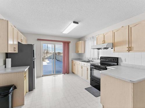 15035 128 Street, Edmonton, AB - Indoor Photo Showing Kitchen