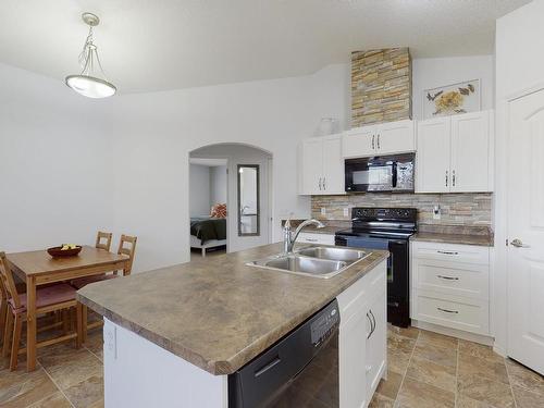 75 604 62 Street, Edmonton, AB - Indoor Photo Showing Kitchen With Double Sink