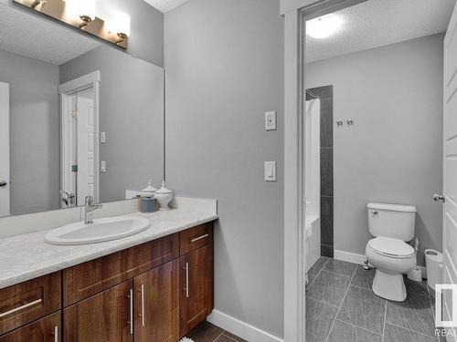 16787 36 Street, Edmonton, AB - Indoor Photo Showing Bathroom