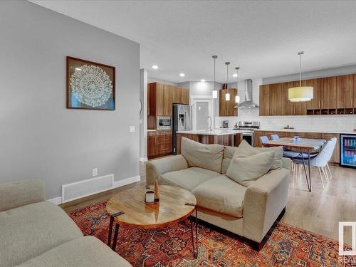 16787 36 Street, Edmonton, AB - Indoor Photo Showing Living Room