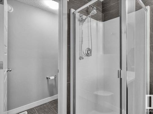 16787 36 Street, Edmonton, AB - Indoor Photo Showing Bathroom