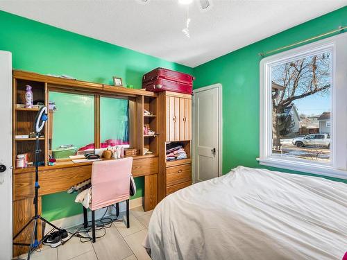 11937 85 Street, Edmonton, AB - Indoor Photo Showing Bedroom